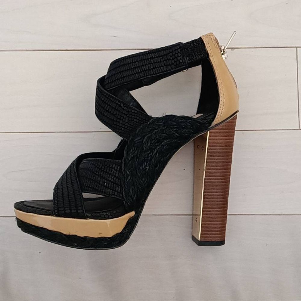BCBGMaxAzria Women's Fritz Open Toe Cross Straps High Heels Black Size 5.5